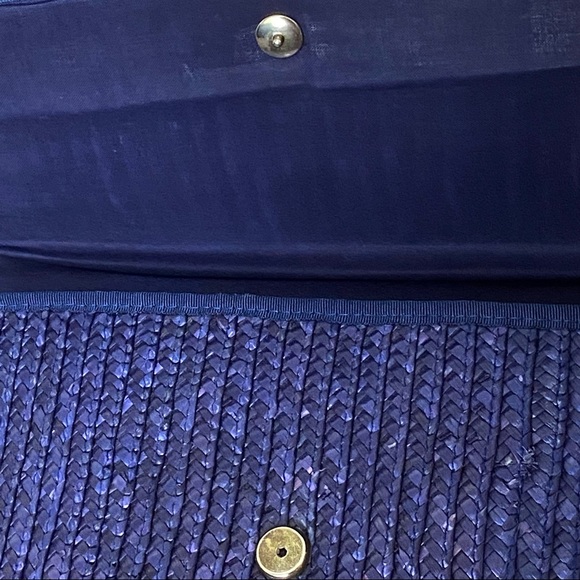 WAVES Lilac and Purple Straw Crossbody Clutch Bag - Picture 7 of 11